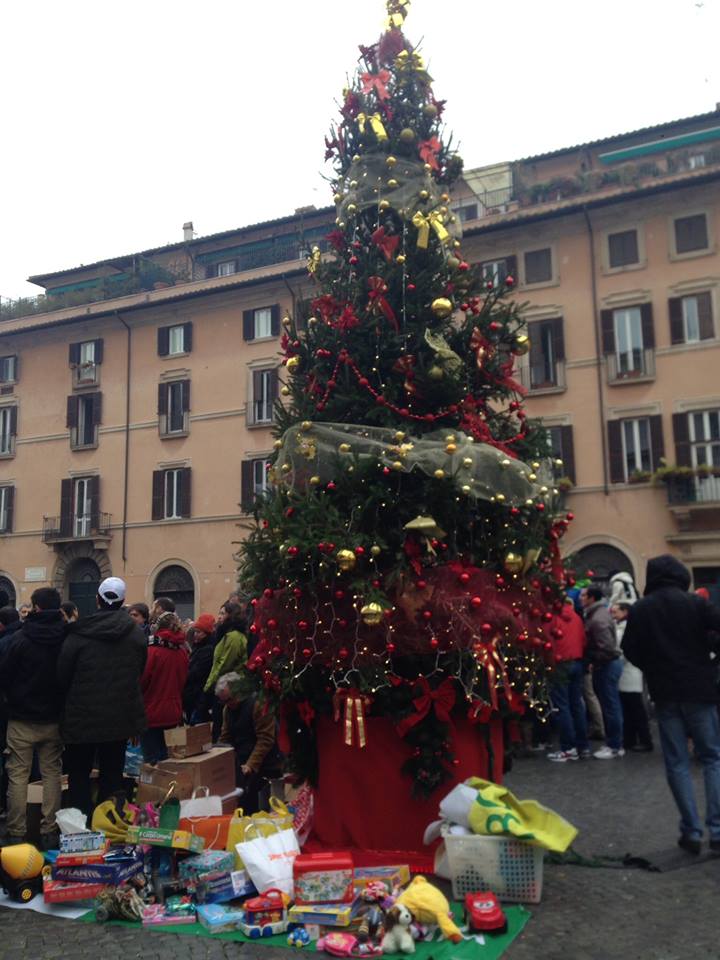BEFANA, A PIAZZA NAVONA PRESEPE VIVENTE E RE MAGI A CAVALLO