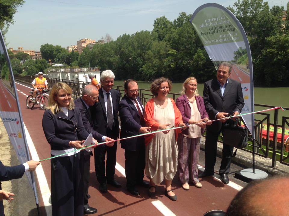 PISTA CICLABILE LUNGOTEVERE OBERDAN