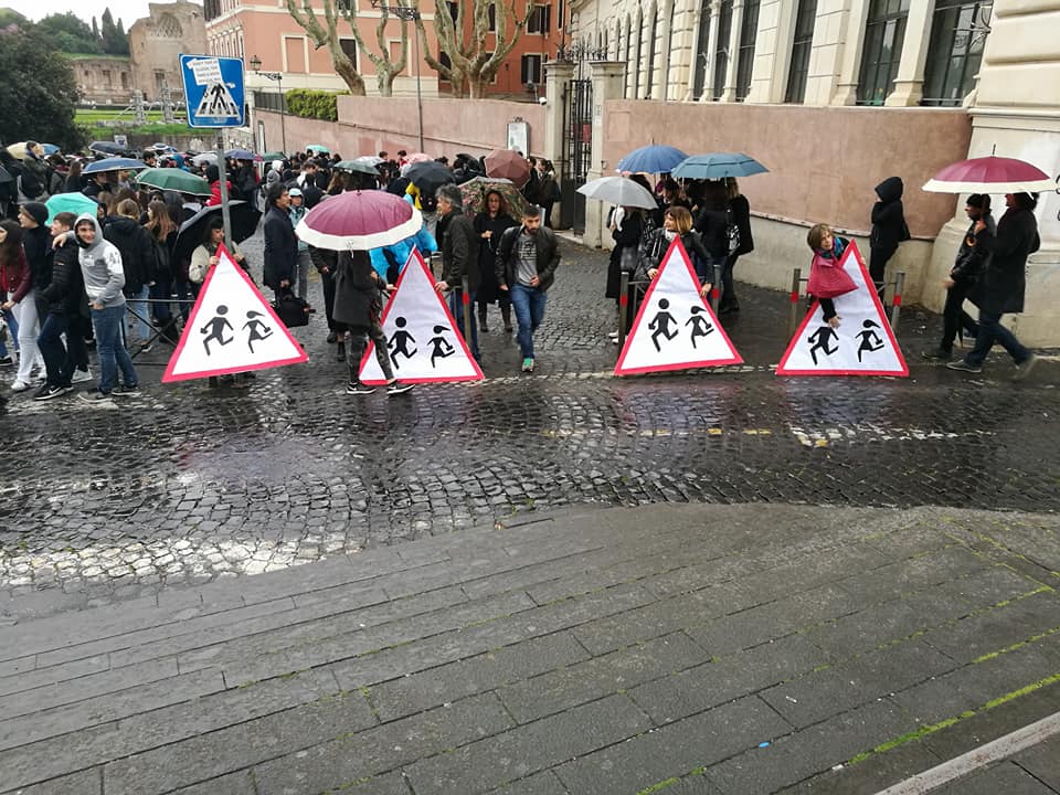 STUDENTI E CITTADINI CONTRARI AL PROGETTO DI ROMA CAPITALE SU LARGO G. AGNESI