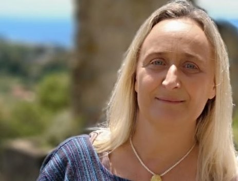 UNA DONNA SOLA AL COMANDO?