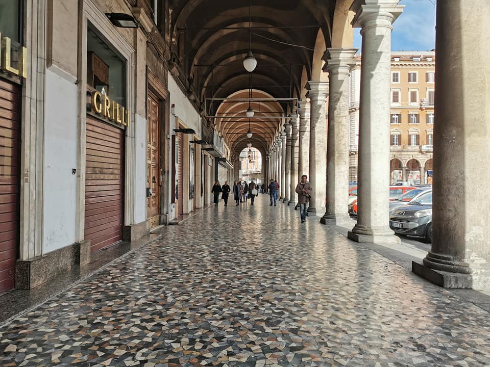VIA LE SOSTE A ROTAZIONE DAI PORTICI DI PIAZZA VITTORIO