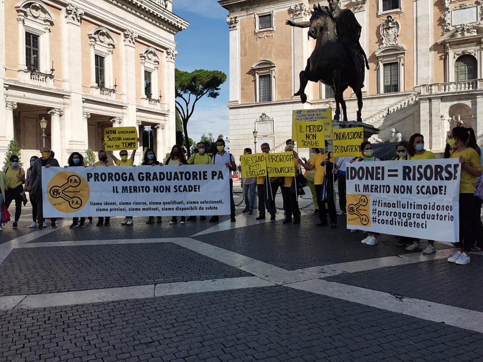 ASSUMERE GLI IDONEI IN GRADUATORIA