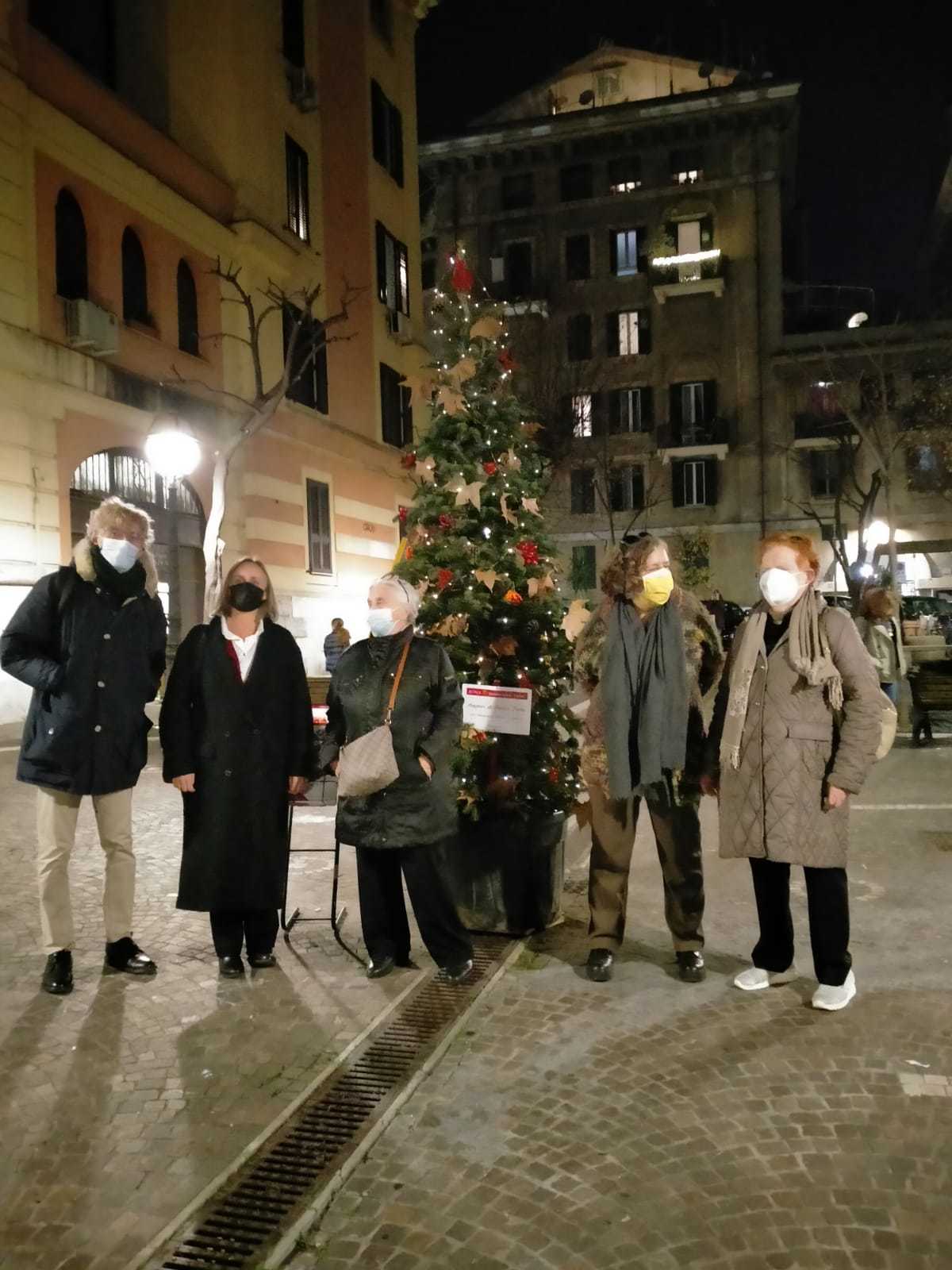 16 ALBERI DI NATALE NELLE PIAZZE DEL PRIMO MUNICIPIO