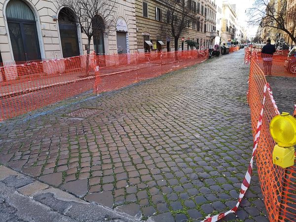 VIA DEGLI SCIPIONI SI RIFÀ LOOK CON ALBERI E NUOVI MARCIAPIEDI