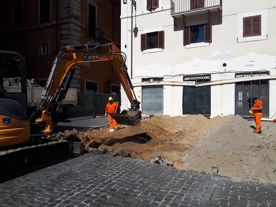 AL VIA LA RIQUALIFICAZIONE DI PIAZZA DELLA ROTONDA