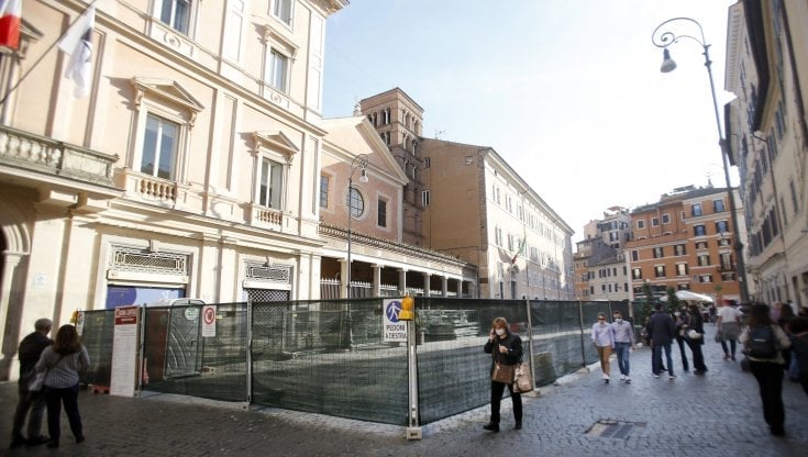 DOPO LA PROTESTA, PARTE IL CANTIERE A S. LORENZO IN LUCINA