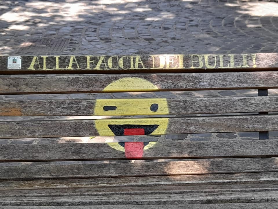 UNA PANCHINA CONTRO IL BULLISMO
