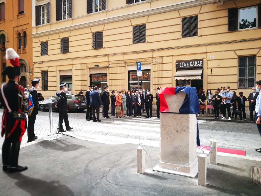 UNA STELE PER MARIO CERCIELLO REGA