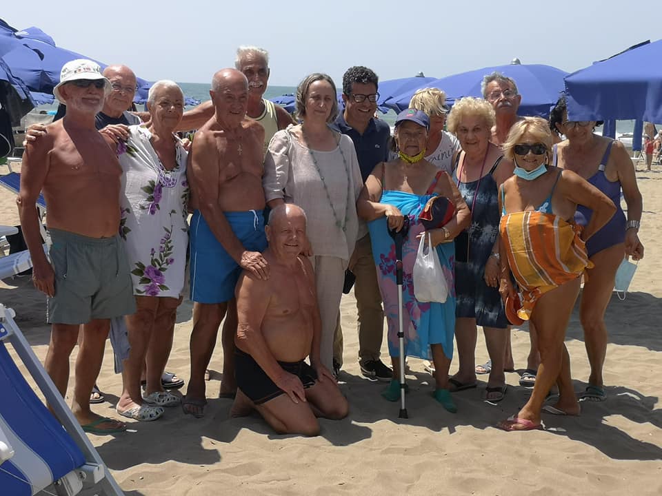 I NOSTRI ANZIANI AL MARE