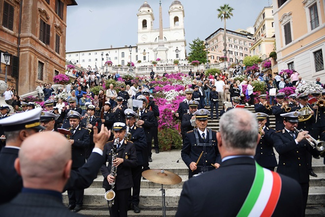 TRINITA’ DEI MONTI, ALFONSI: TORNA LA MOSTRA DELLE AZALEE A CURA DEL SERVIZIO GIARDINI DI ROMA CAPITALEE